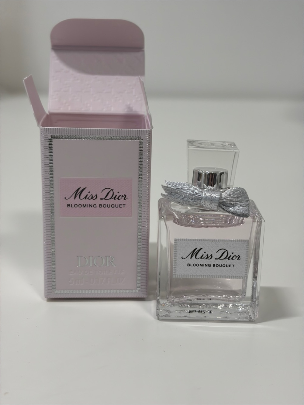 Miss Dior - Picture 2 of 2